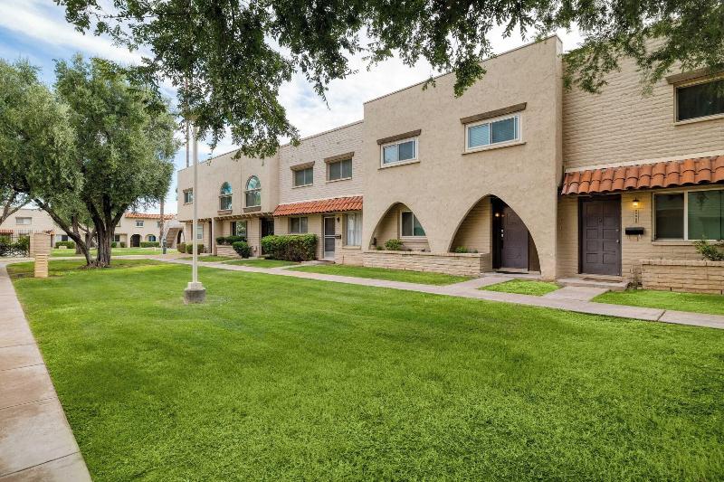 Old Town Treasure By Avantstay Central Location - photo 13