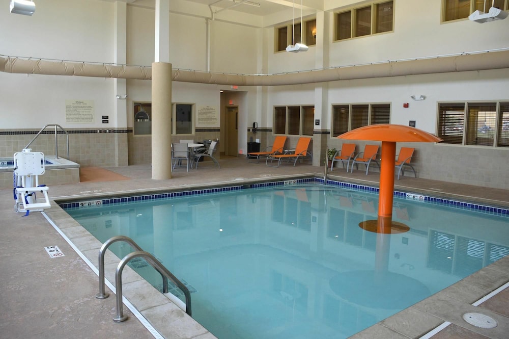 Hampton Inn & Suites Jamestown - photo 10