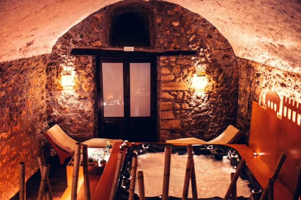 Casa Vacanze Franco Ed Enza — 4-Star Luxury Hotel in San Gregorio Magno, Italy