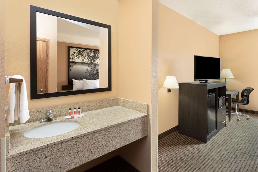 Super 8 by Wyndham Fort Dodge IA - photo 26