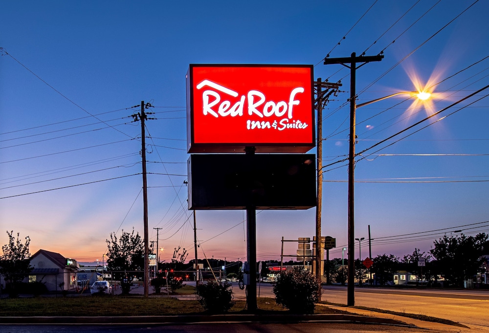 Red Roof Inn & Suites Greenwood SC - photo 29