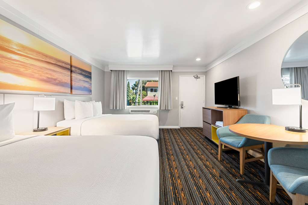 Days Inn by Wyndham San Diego Hotel Circle - photo 38