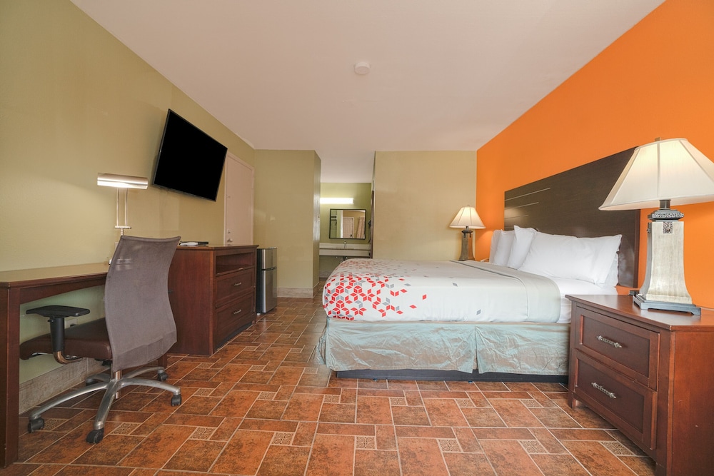Aransas Bay Inn & Suites Corpus Christi by OYO - photo 12