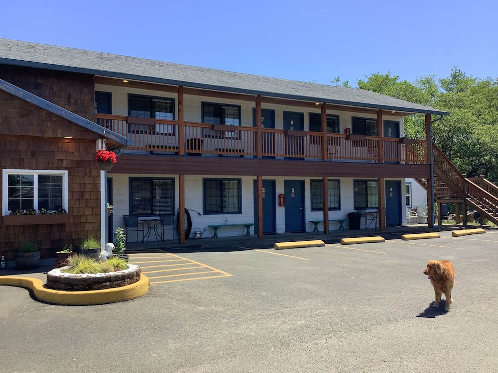 South Jetty Inn - photo 180