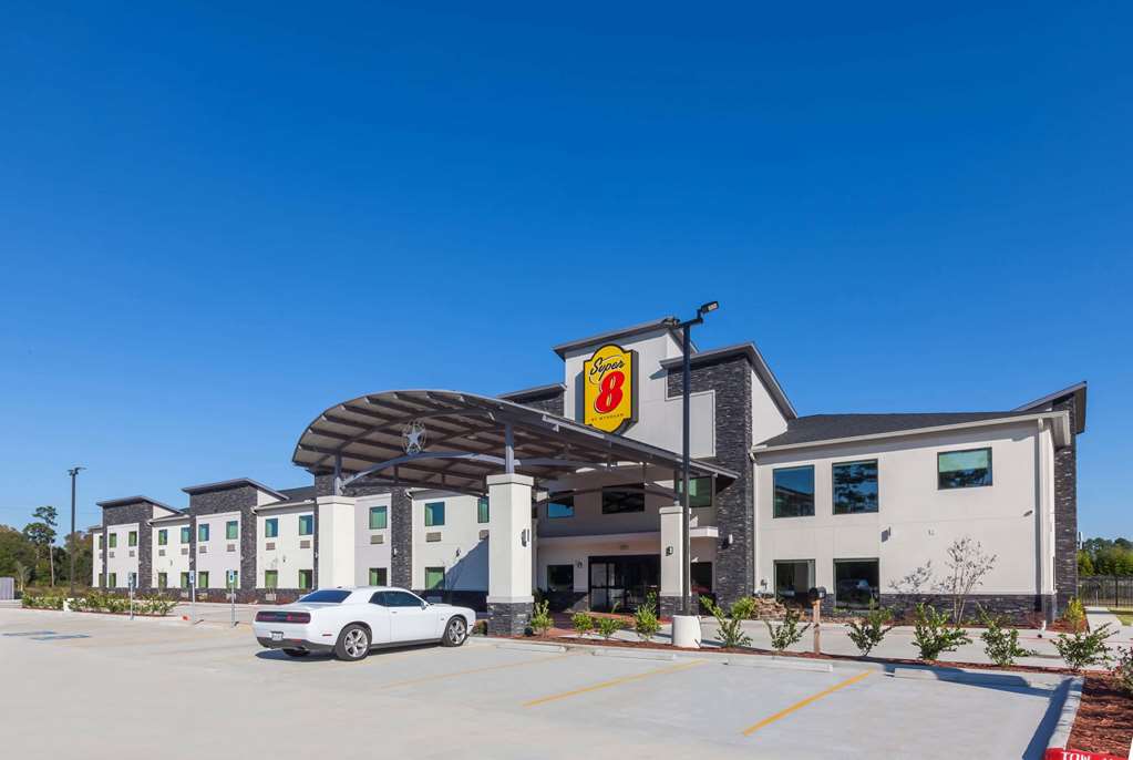 Super 8 by Wyndham Kingwood Houston North - photo 4