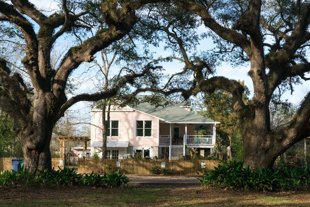 Abita Springs Hotel - photo 42