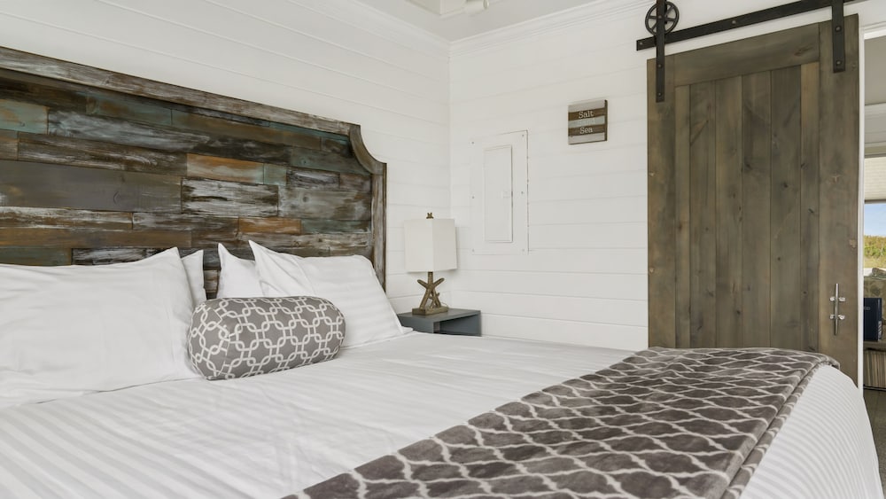 Driftwood Resort - photo 46