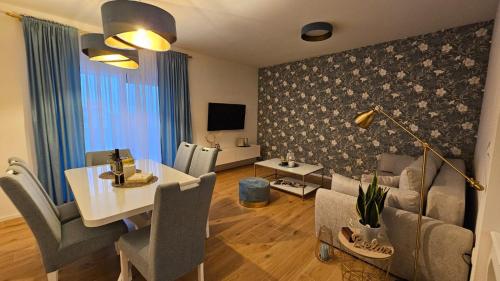 Apartment Leilani & Karolina — 4-Star Luxury Hotel in Vrsi, Croatia