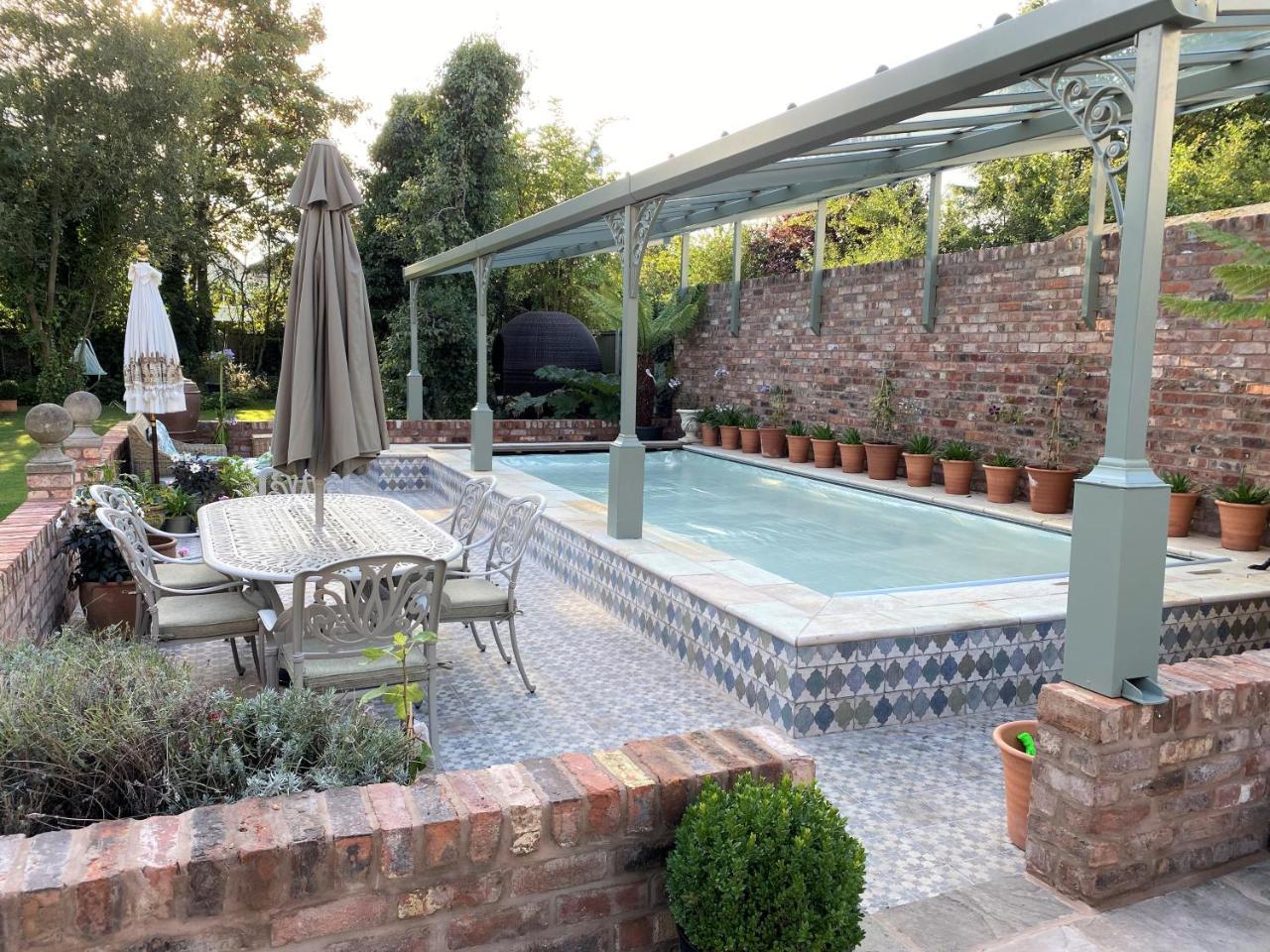 Lyndhurst — 4-Star Luxury Hotel in Liverpool, United Kingdom