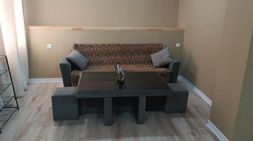 Twin's Twin Apartments