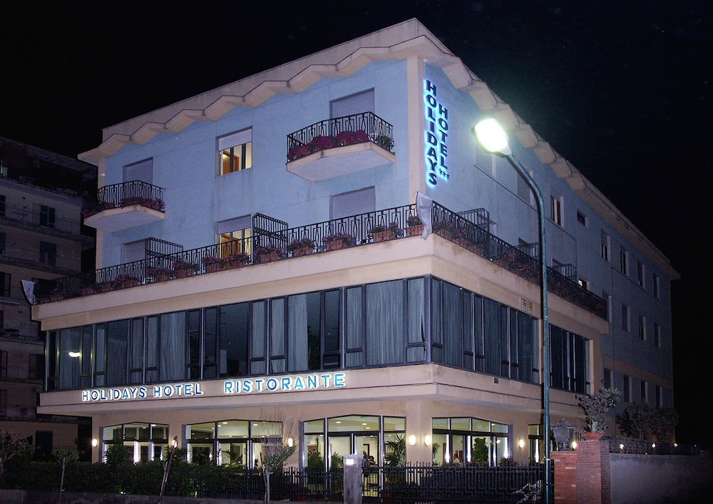 Hotel Holidays — hotel in Torre Del Greco