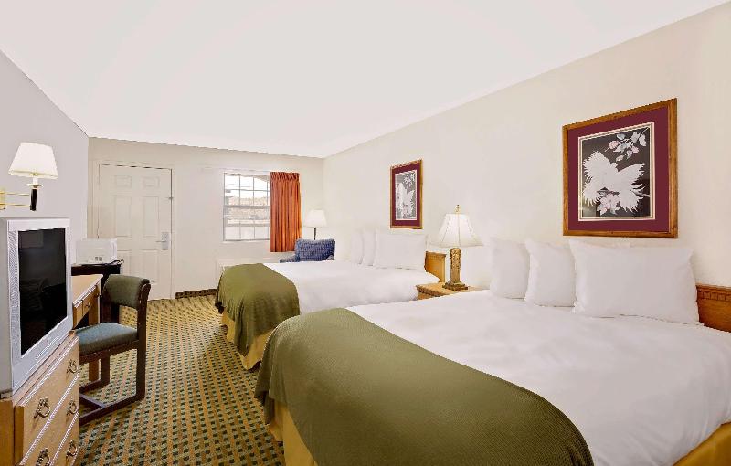 Silver Queen Inn - photo 19