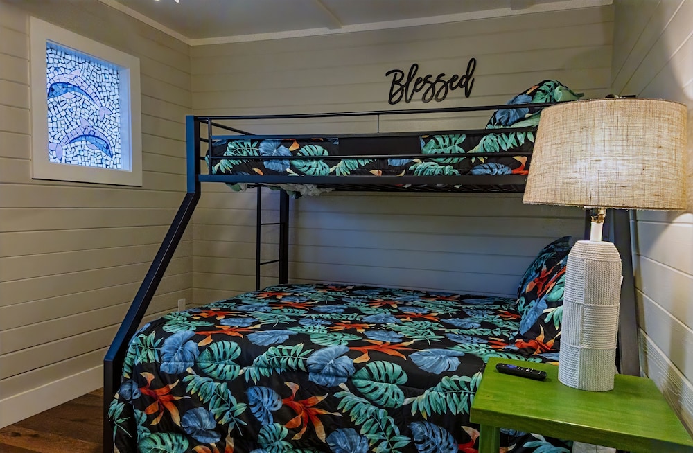 Blue Dolphin Inn and Cottages - photo 11