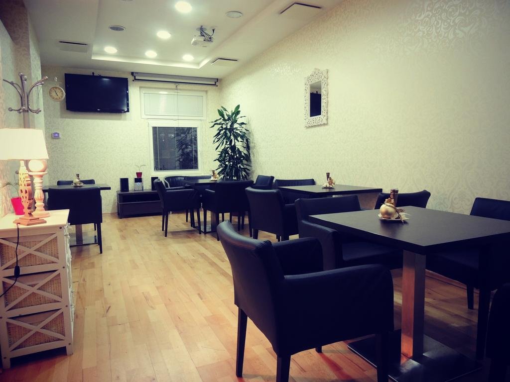 Boutique Hotel Empress — Roznava — photo 2