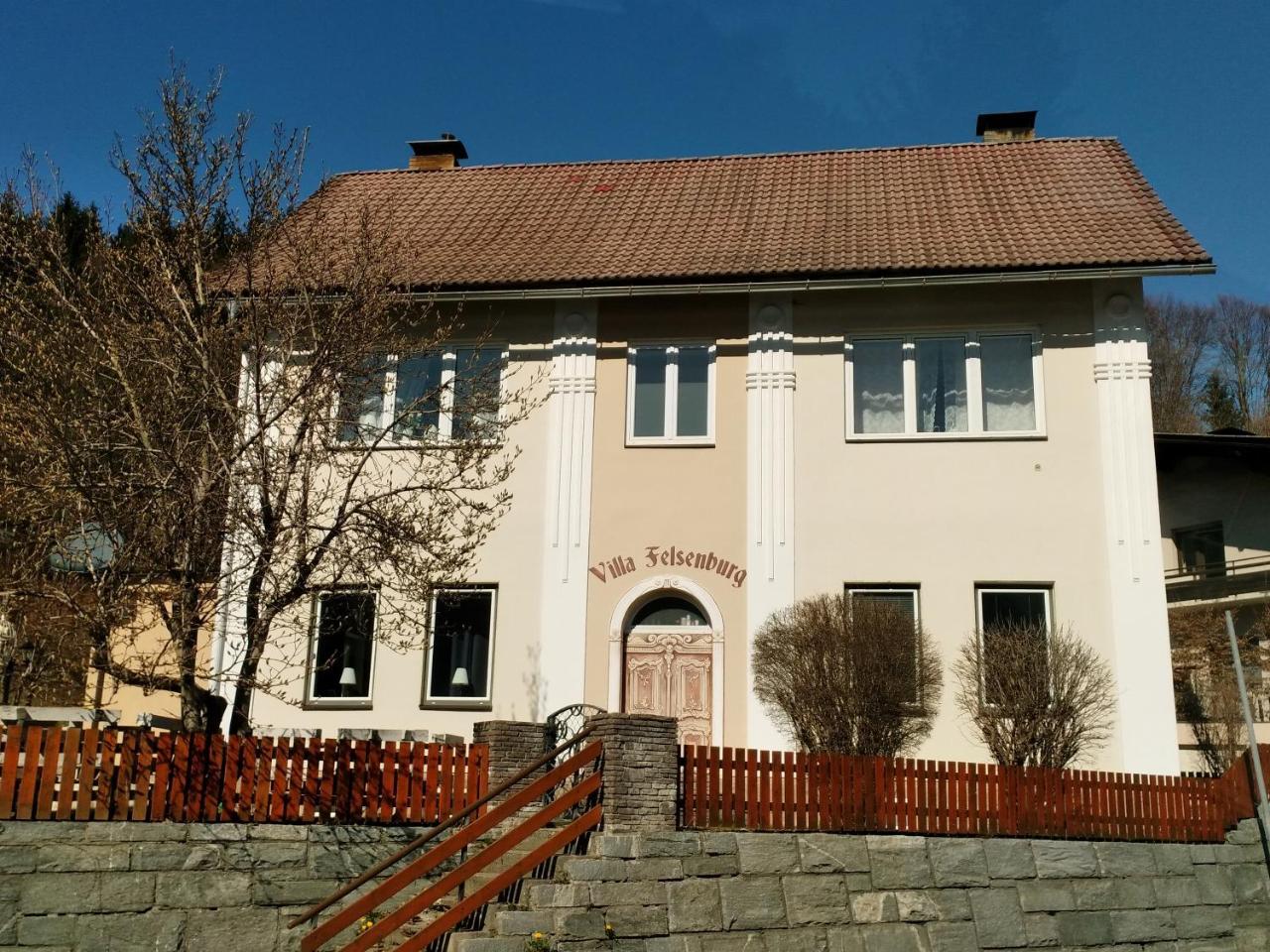 Felsenburgapartment — 4-Star Luxury Hotel in Hermagor, Austria