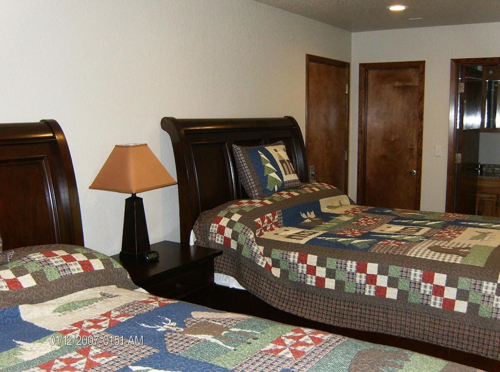 Glenwood Golf Course & Resort - photo 15