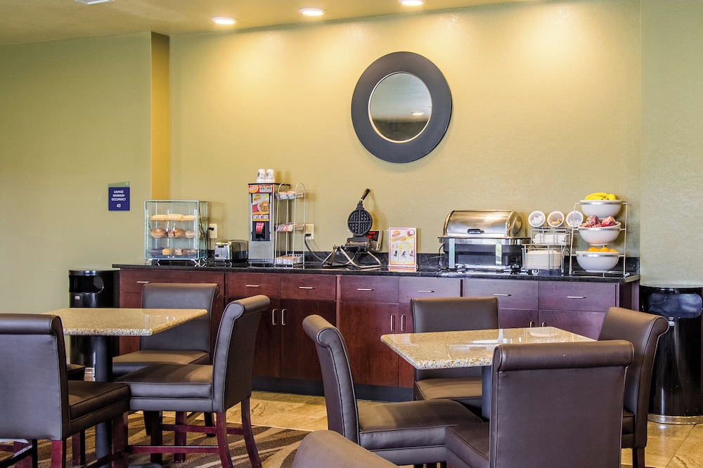 Cobblestone Hotel & Suites Orrville - photo 40