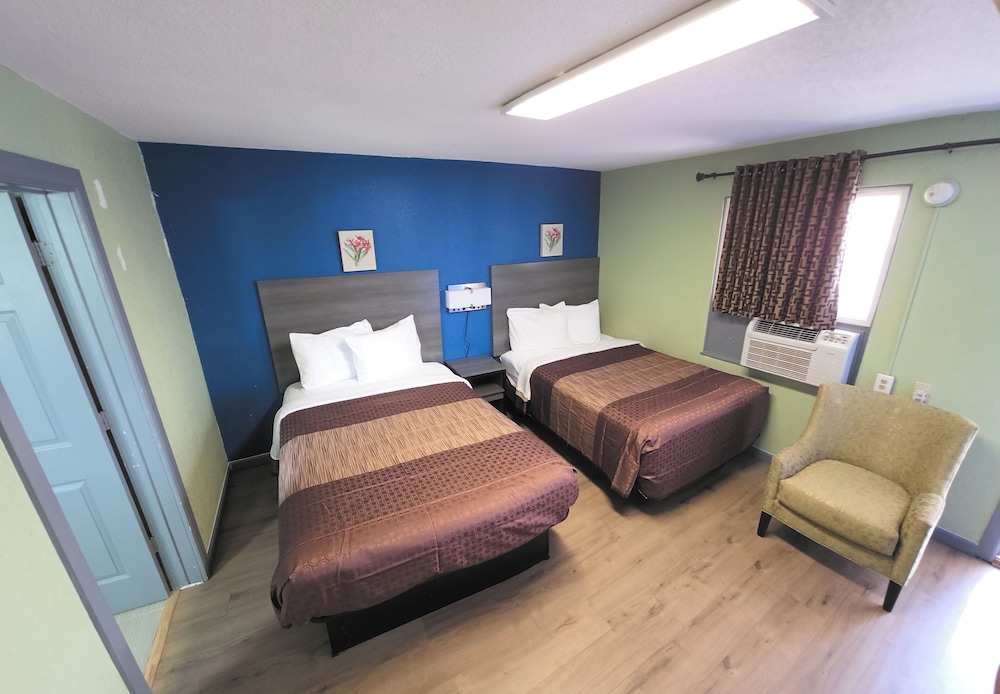 Plaza Motel - photo 19