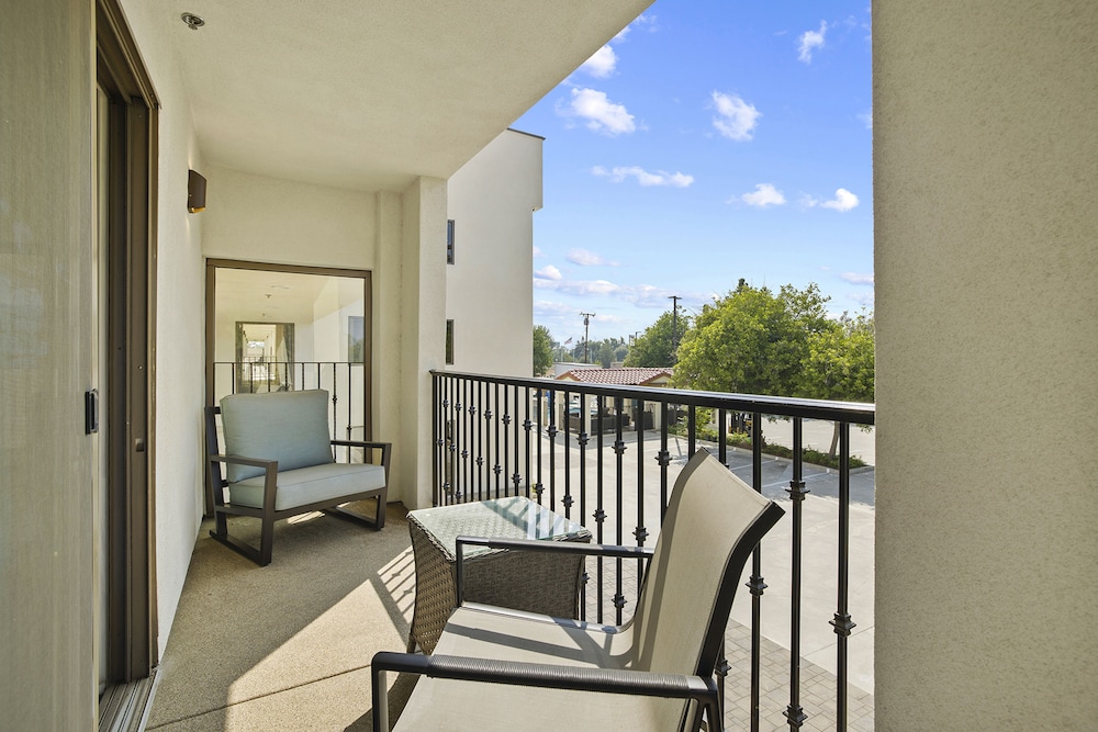 Hotel Huntington - photo 21