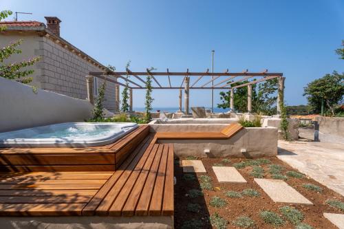 Maxima Comoda luxury villa
