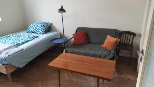 Spacious Rooms in Prague 6 near center - carbon neutral hotel in Prague