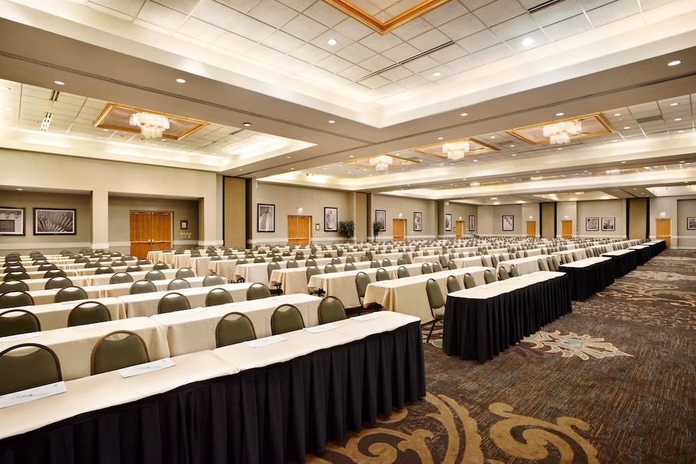 Embassy Suites by Hilton Greensboro Airport - photo 31