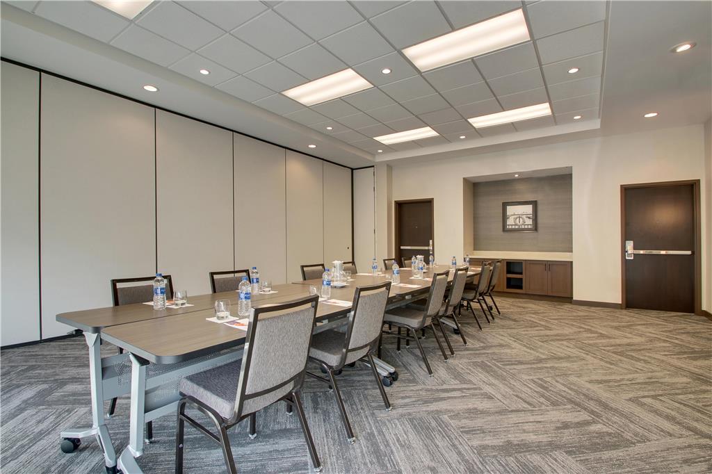 Hyatt Place Milwaukee Downtown - photo 18