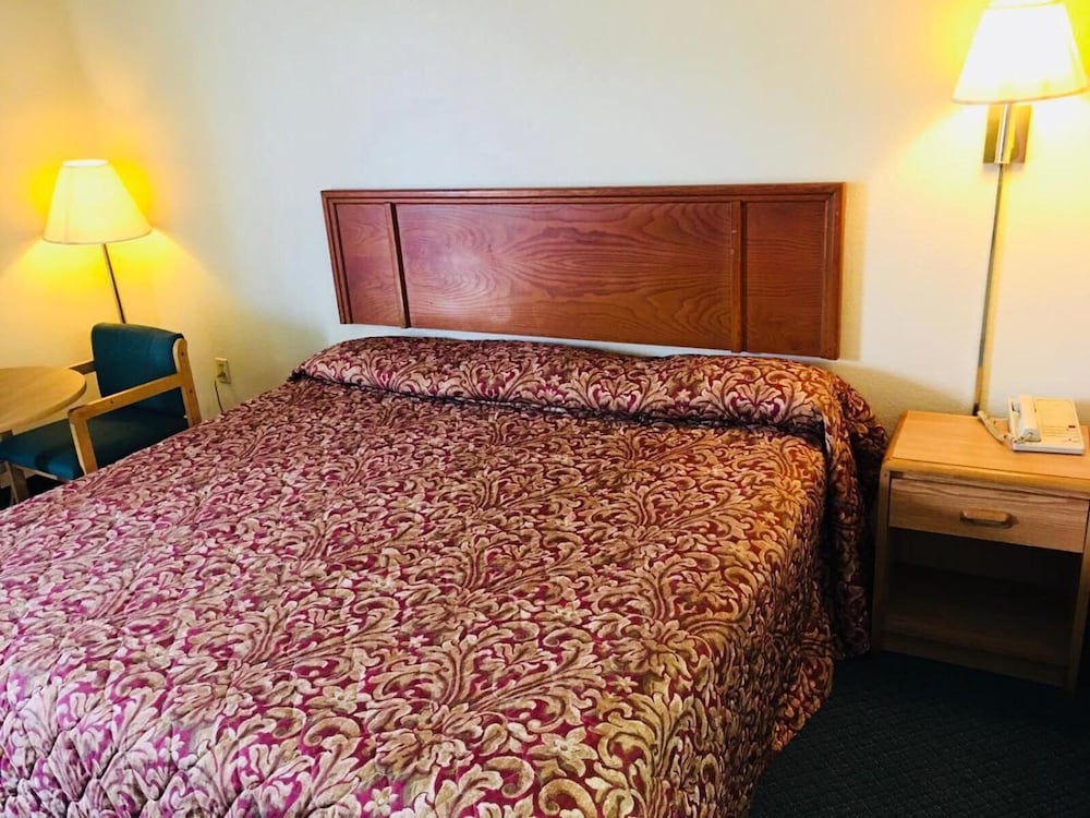 Rest Inn Motel - photo 13