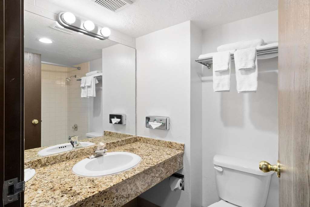 Ramada by Wyndham Richfield UT I 70 - photo 22