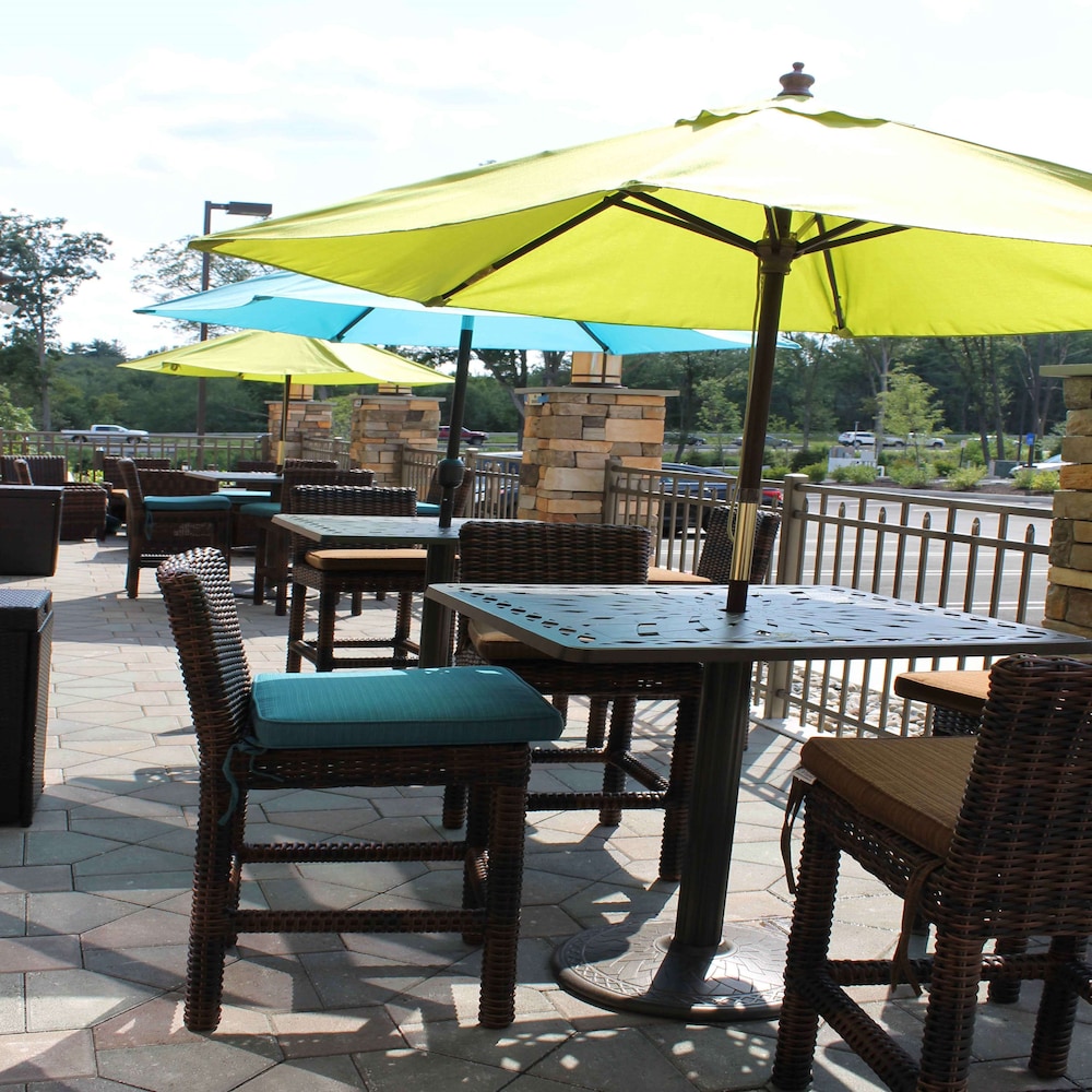 Hampton Inn & Suites Stroudsburg Pocono Mountains - photo 36