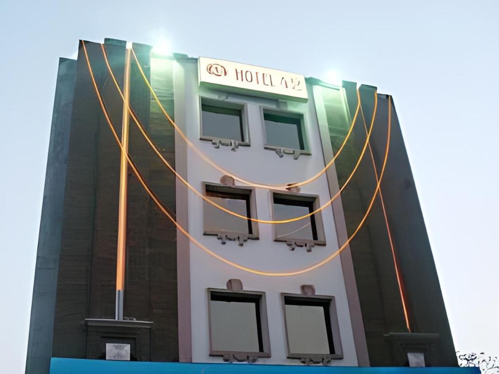 Hotel 42