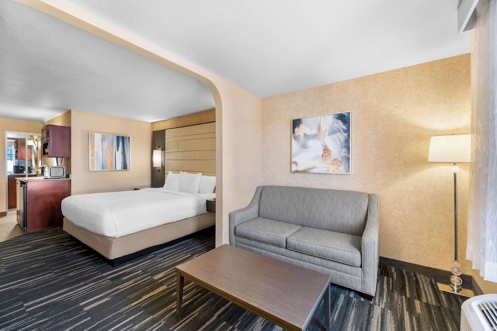 Best Western Plus Abbey Inn - photo 9