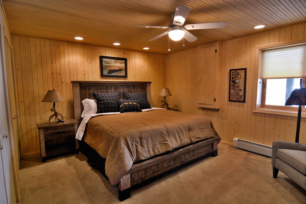 Serenity On Lake Owen 5 Bedroom Hotel Room by RedAwning - featured photo