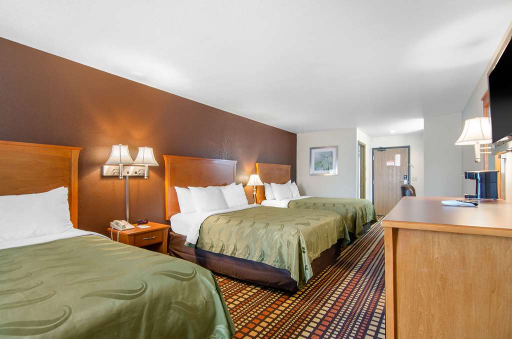 Quality Inn Kearney Liberty - photo 17