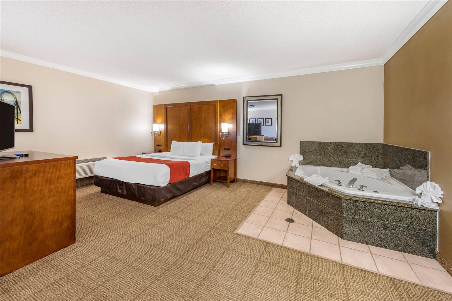 Comfort Suites Near Six Flags Magic Mountain - photo 12