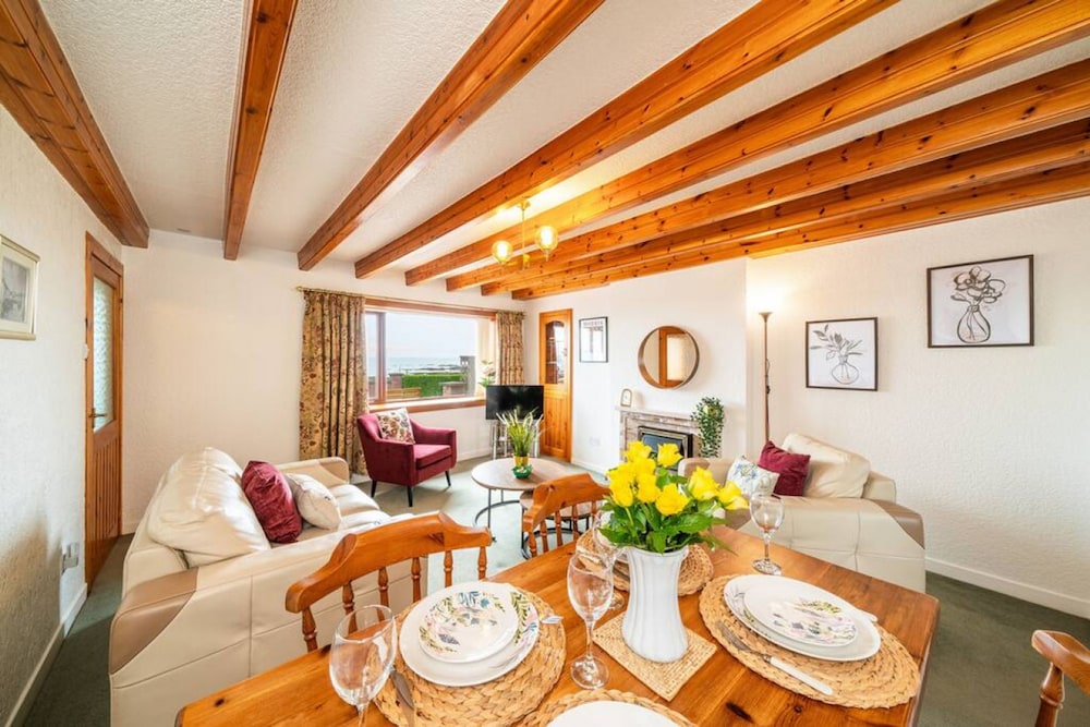 Bellrock View Traditional Coastal Retreat — hotel in Carnoustie