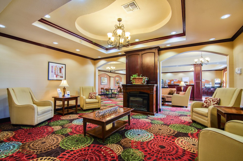 Holiday Inn Express Hotel & Suites Terrell by IHG - photo 42