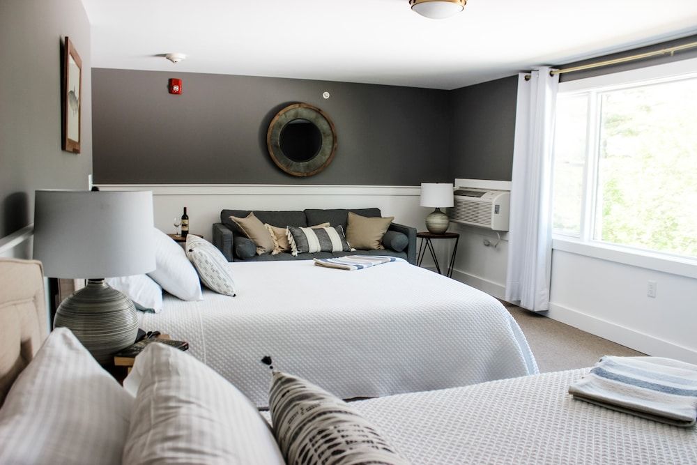 The Edgewood Inn - photo 11