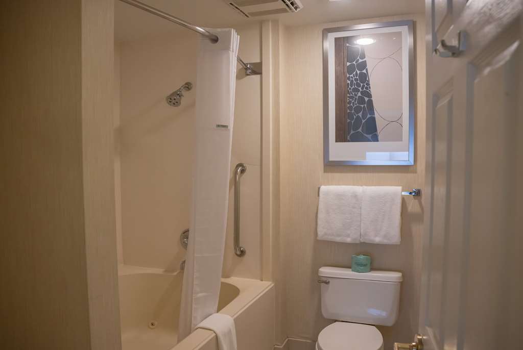 Hawthorn Suites BY Wyndham Erie - photo 28