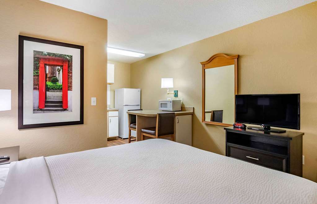 Extended Stay America Select Suites Tampa Brandon - photo 21