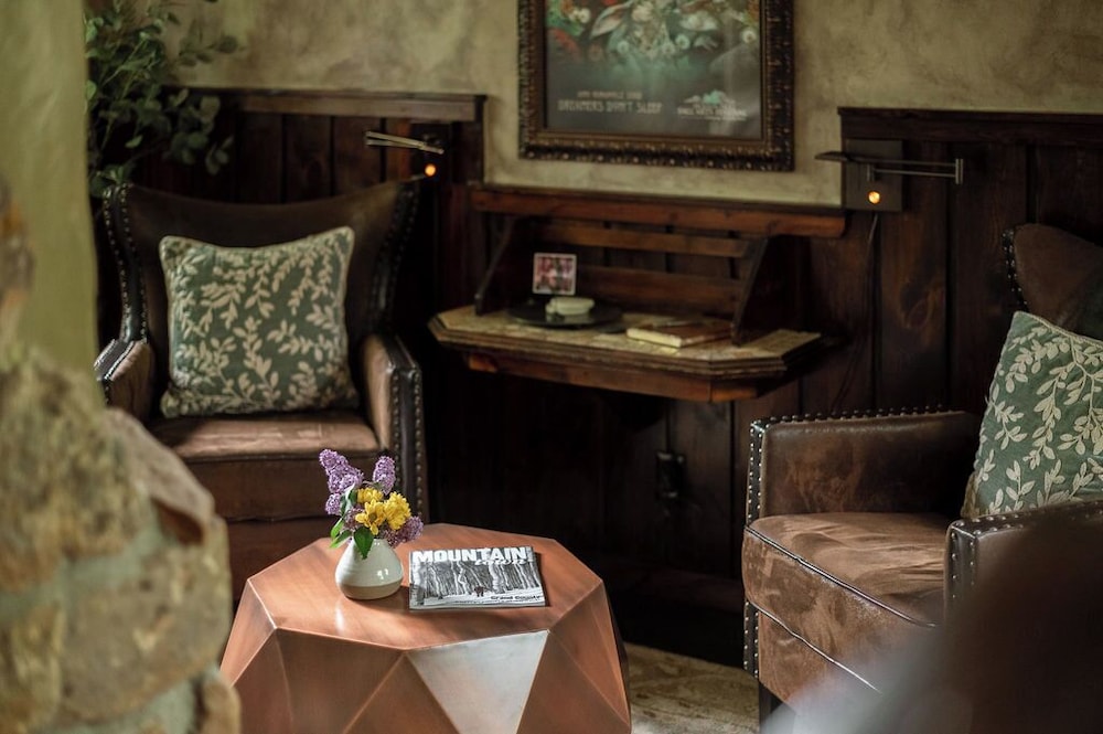 Highland Haven Creekside Inn - photo 86