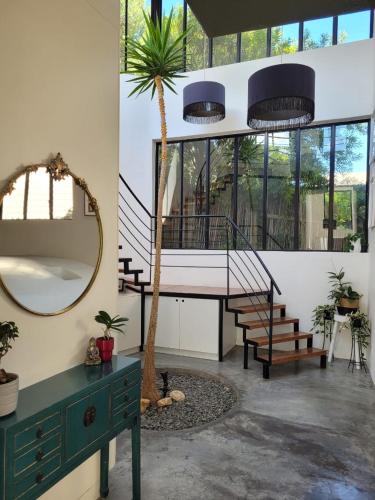 La Hacienda Modern Bright Stylish House With Private Pool