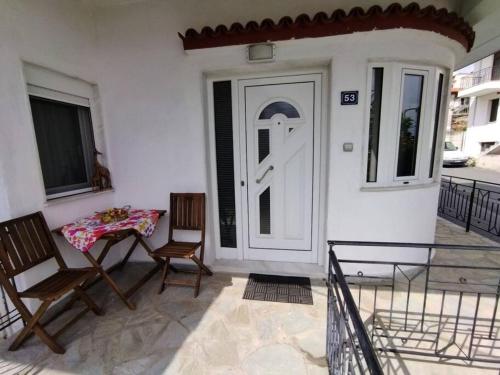 Kalliarchis Apartment — 4-Star Luxury Hotel in Litochoro, Greece