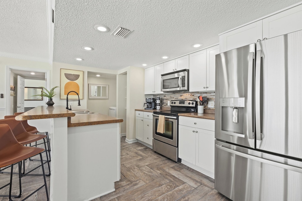 Sandpiper Beacon Beach Resort - photo 200