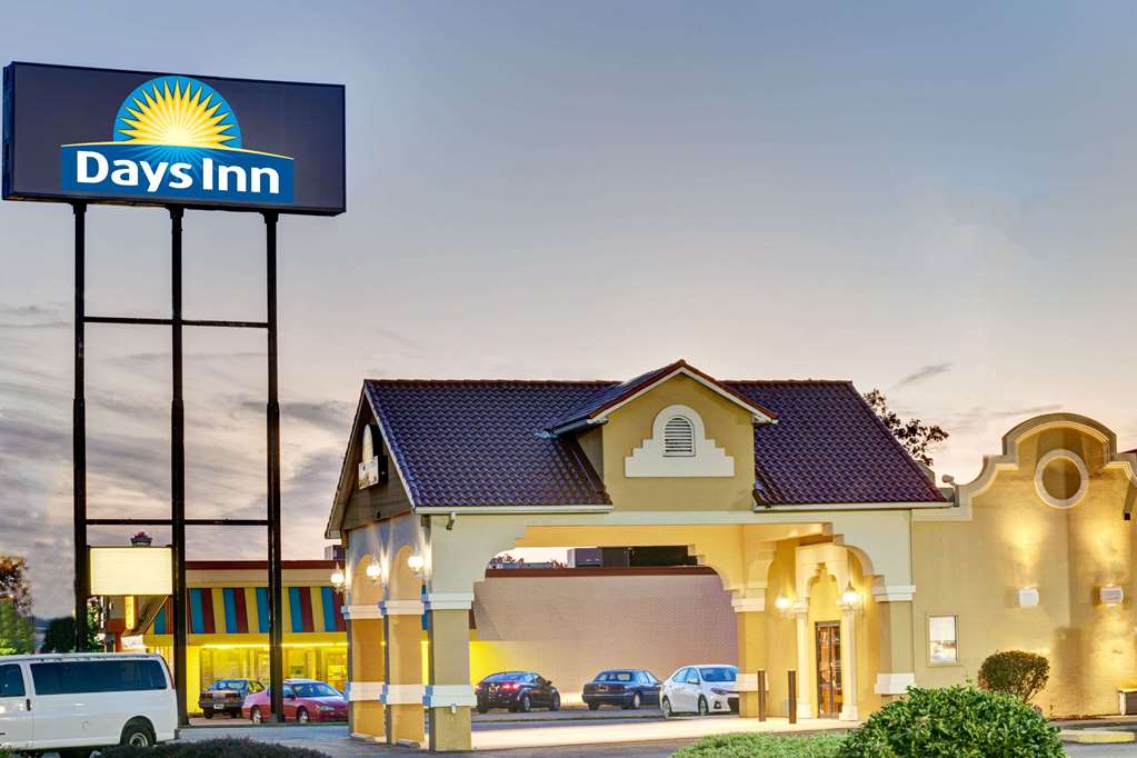 Days Inn by Wyndham Louisville Airport Fair and Expo Center - featured photo