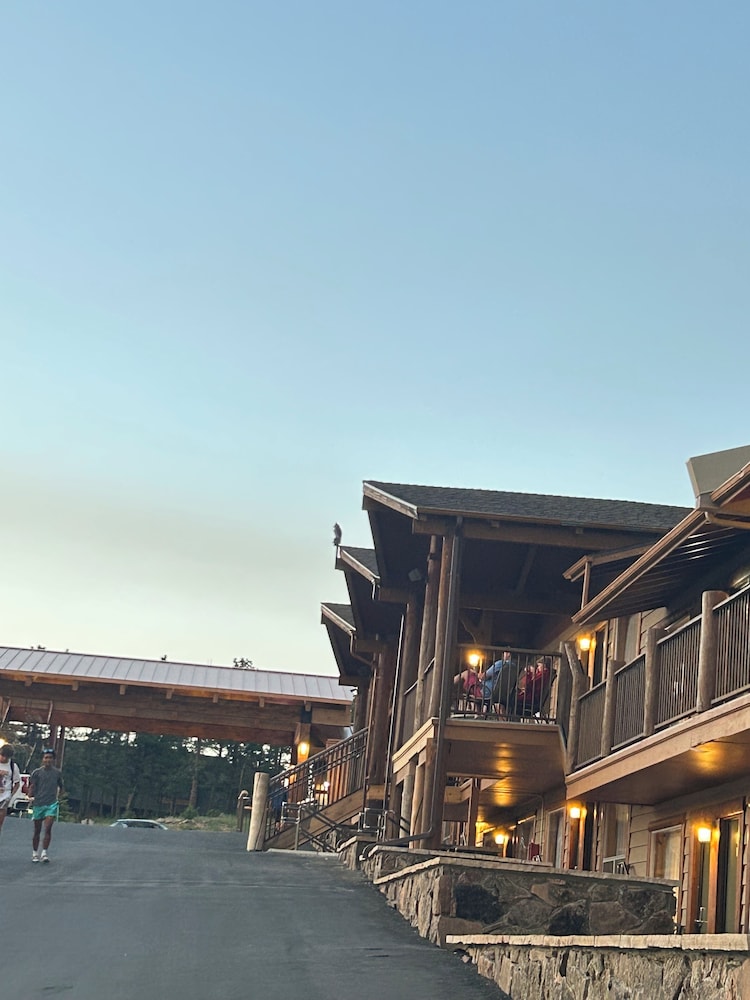 Hotel Estes - photo 79