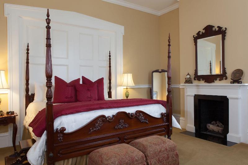 The Presidents Quarters Inn - photo 32