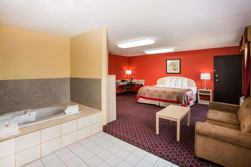 Ramada by Wyndham Sioux Falls - photo 17