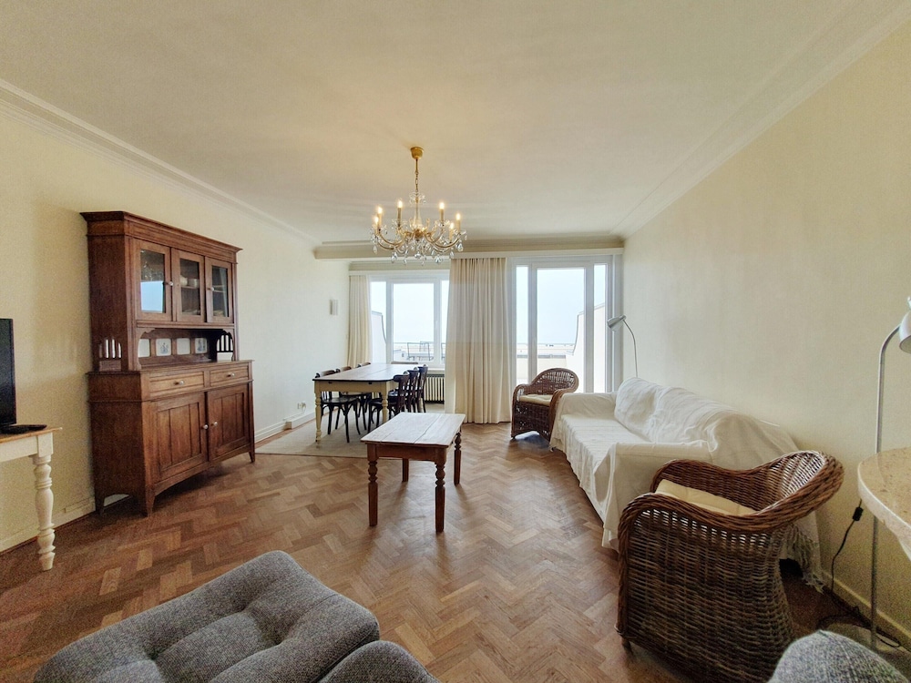 Charming Apartment Near the Beach — 4-Star Luxury Hotel in Ostend, Belgium