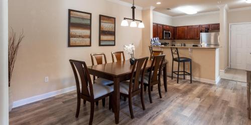 Tuscana Resort 2 Bedroom Condo Clubhouse Access 8 miles to Disney 2 Condo - photo 3